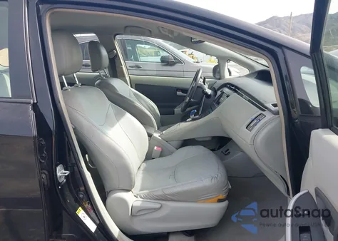 2010 Toyota Prius Iv z USA, uszkodzony, nr VIN JTDKN3DU6A0027567